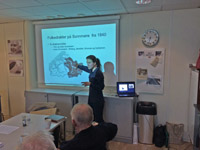 Sunnmørsbunaden - brodert pioner